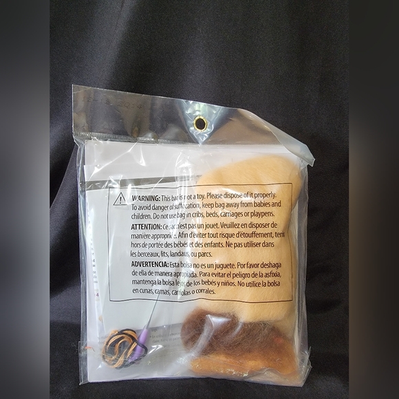 Dimensions 72-73803 Feltworks Needle Felting Kit-Hedgehog NEW - Picture 2 of 2